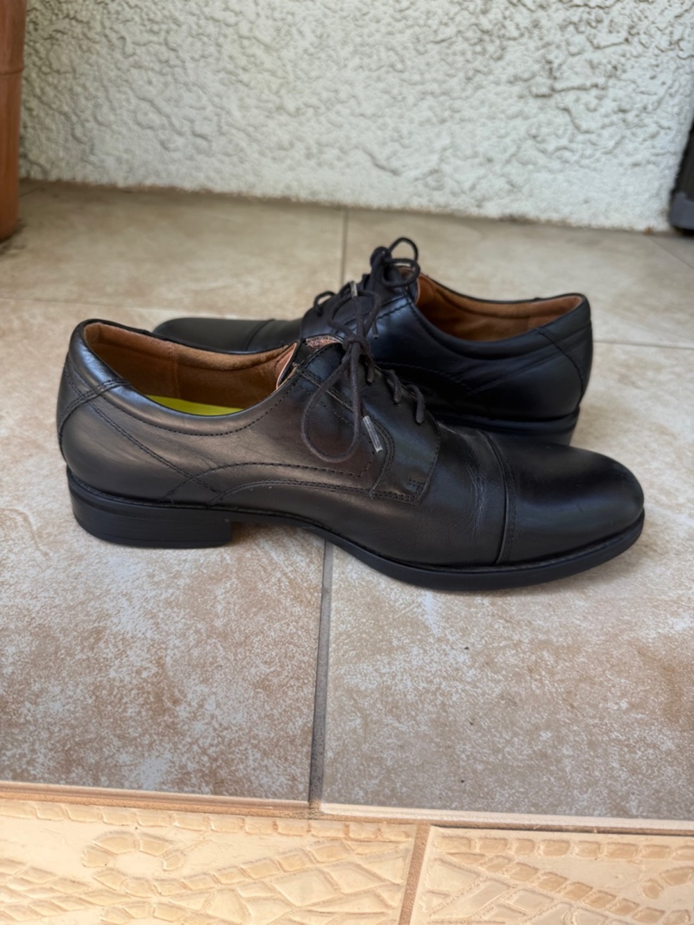 Florsheim Comfort Tech Finance Cap Toe Men's Black Oxfords  Size 9